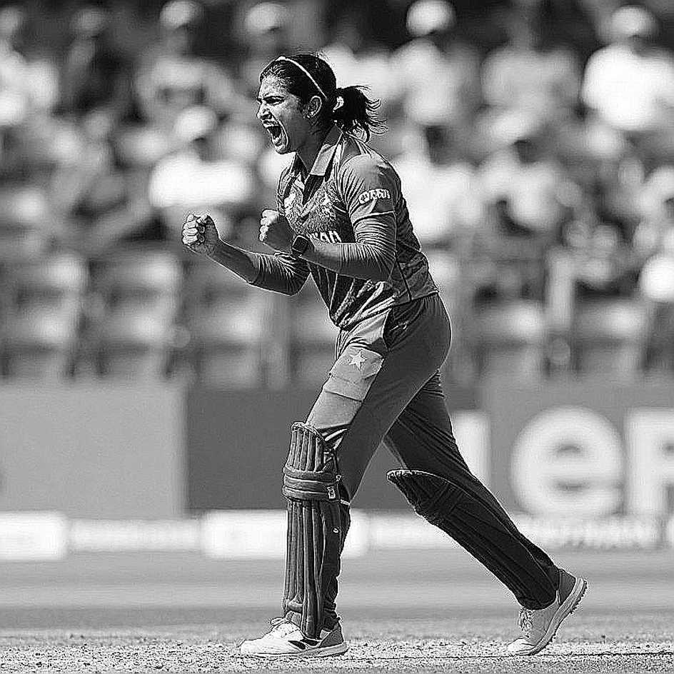 অলিখিত লেজার: খুলনার মেয়েদের ক্রিকেট এবং স্মৃতির যে ব্লকচেইন কেউ লিখে রাখেনি