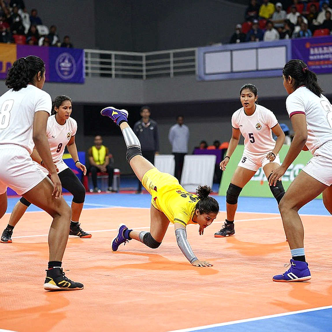 সোনালি ডাবলের খাতা, আর খাতায় না-ওঠা পাঁচ মাস