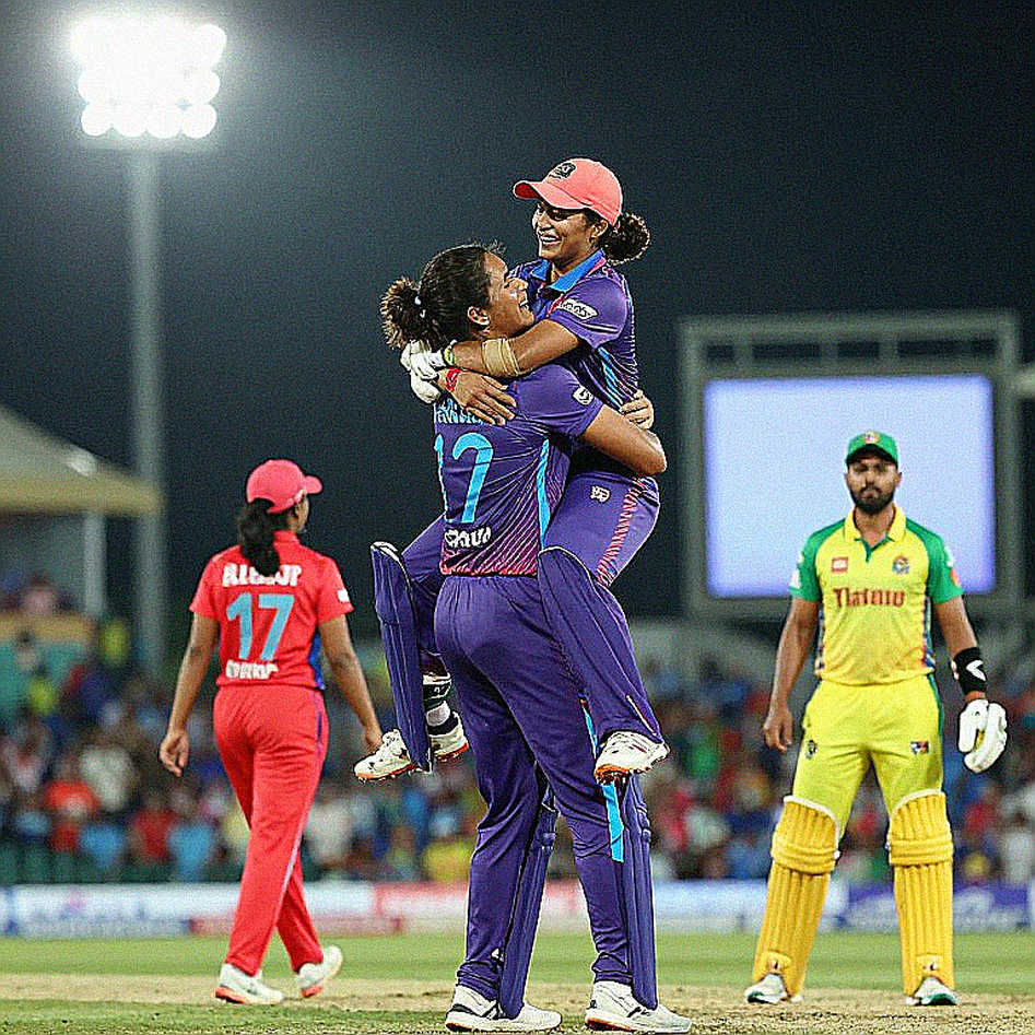 রিপোর্ট মানে দোষ নয়: শারজাহে আলিস আল ইসলামের অ্যাকশন-রিপোর্ট ও বাংলাদেশের স্পিন-গভীরতার অদৃশ্য চাপ